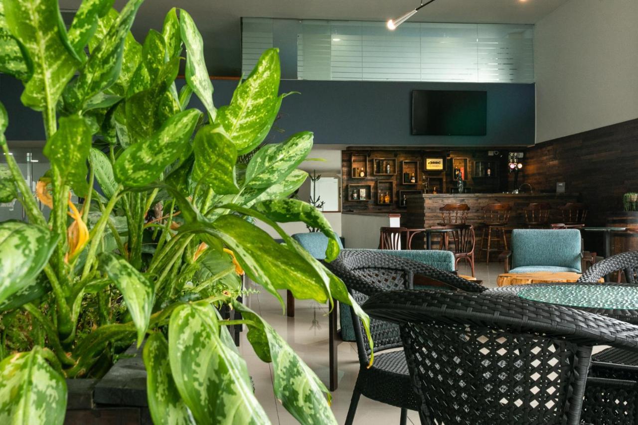 Hotel Carretero Manizales Exterior photo
